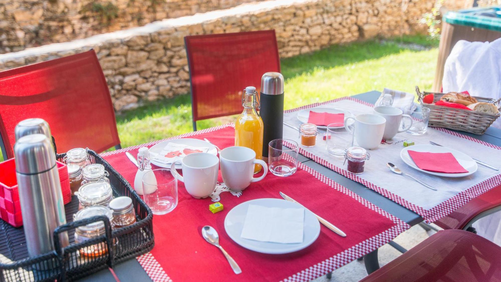 Apartamento Plein Sud avec Jacuzzi Privatif et parking privé Sarlat Exterior foto